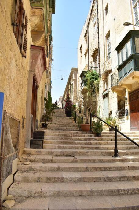 City Centre Pied-A-Terre Near Food Market And Walking Distance To Bus Terminus Valletta Luaran gambar
